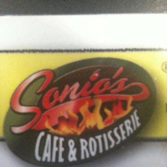 Foto diambil di Sonio&#39;s Cafe oleh Jathniel V. pada 5/25/2012