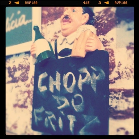 Photo taken at Chopp do Fritz by aline b. on 6/4/2011