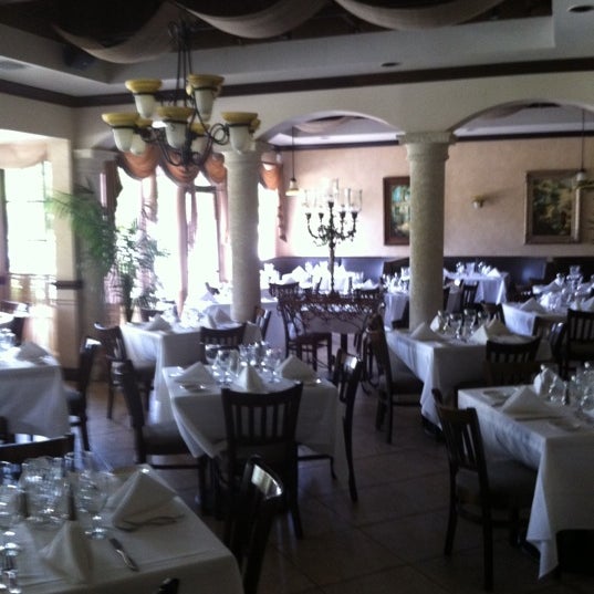 Foto tomada en Josephine&#39;s Italian Restaurant  por Josephine B. el 8/7/2011