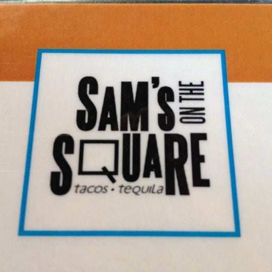 Foto scattata a Sam&#39;s On The Square da Rochelle G. il 2/11/2012