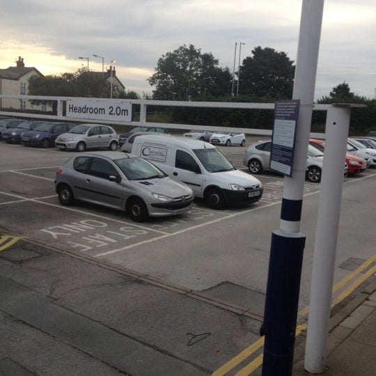 Hazel Grove Railway Station (HAZ) Station Street