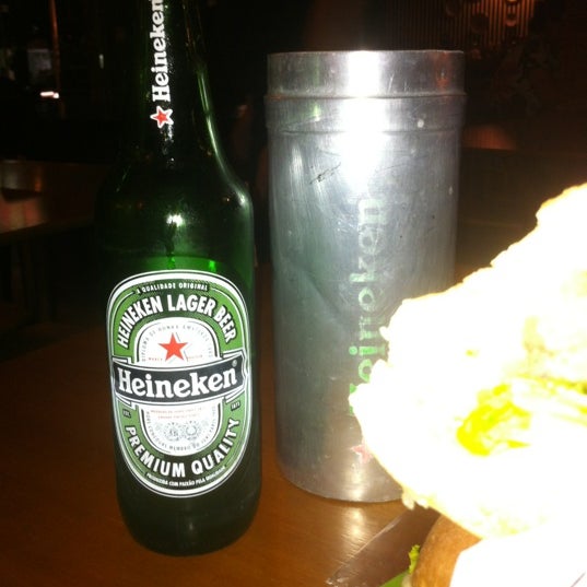 Photo taken at Hamburgueria Burger &amp; Co. by Kleiton O. on 2/17/2012