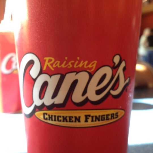 Photo prise au Raising Cane&#39;s Chicken Fingers par King X. le6/14/2012