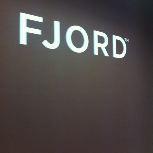รูปภาพถ่ายที่ Fjord London โดย Fanus W. เมื่อ 9/2/2011