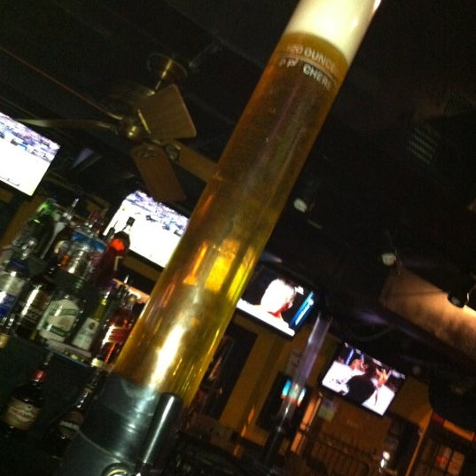 Снимок сделан в Pub 46 Sports Bar &amp; Grill пользователем Jeanelle G. 9/11/2012