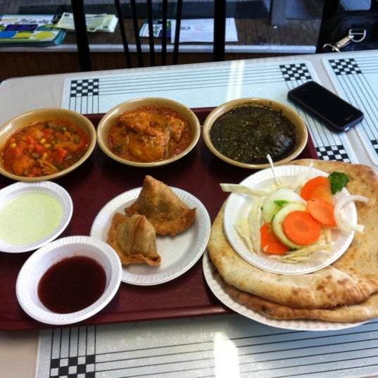 Foto scattata a Shadman Restaurant da Jyotshna K. il 6/28/2011