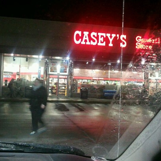 3/8/2012にJason B.がCasey&#39;s General Storeで撮った写真