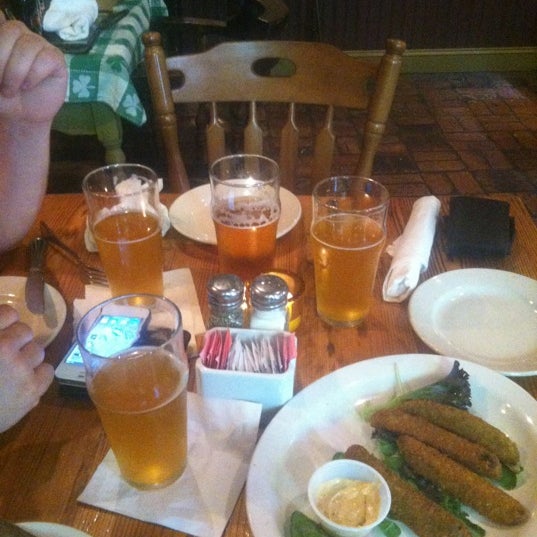 Photo taken at Kelly&#39;s Gingernut Pub by Colleen D. on 6/16/2012
