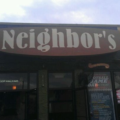 รูปภาพถ่ายที่ Neighbor&#39;s Pub โดย Vaden S. เมื่อ 11/14/2011