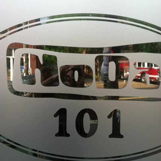 5/8/2012にChris R.がNoDa 101で撮った写真