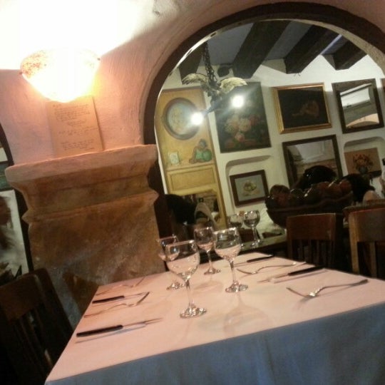 Photo taken at Donde Olano Restaurante by Lizandro R. on 9/5/2012