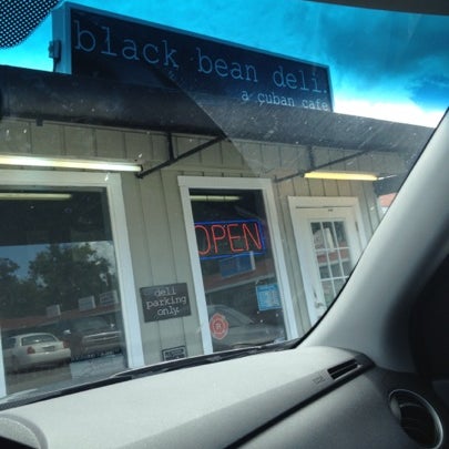 รูปภาพถ่ายที่ Black Bean Deli Winter Park โดย Elizabeth D. เมื่อ 8/11/2012