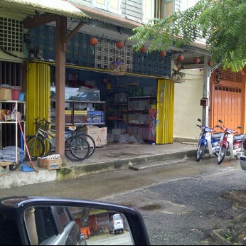 Tan Sia Kee Keropok Sotong Shop Service