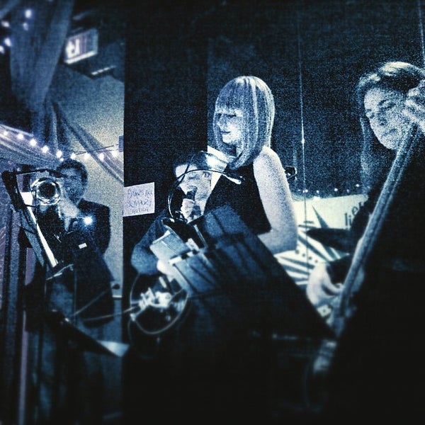 Photo taken at Mercury Lounge by Matt 5. on 1/25/2012