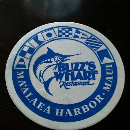 Снимок сделан в Buzz&#39;s Wharf Resturant пользователем Jake L. 11/4/2011