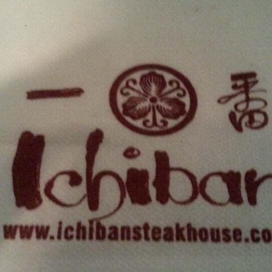 Das Foto wurde bei Ichiban Sushi Bar &amp; Hibachi von Alyssa D. am 10/8/2011 aufgenommen
