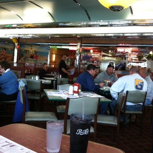 Photo taken at Glory Days Diner by Juddah K. on 5/2/2012