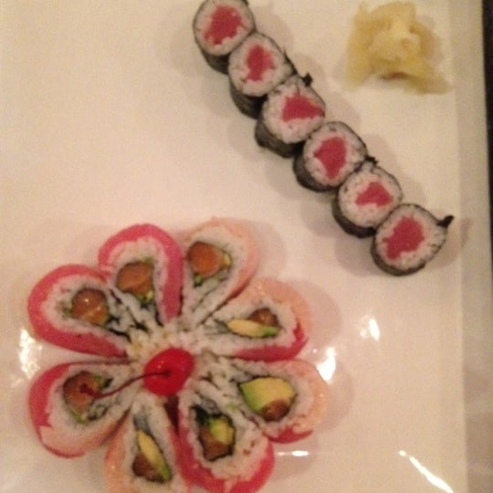 Foto tirada no(a) Barracuda Sushi por Sabrinabot em 7/3/2012