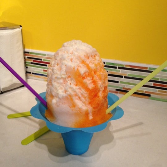 Photo taken at Brian&#39;s Shave Ice by Mishi K. on 9/3/2012