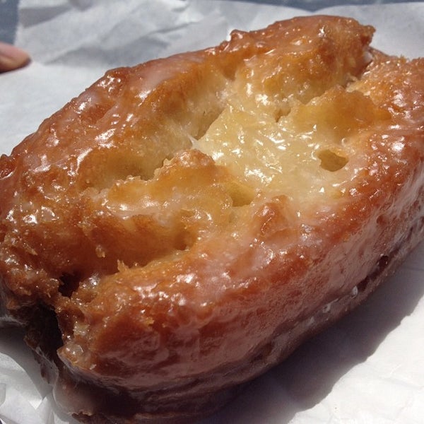 7/30/2012にAndy Y.がPrimo&#39;s Donutsで撮った写真