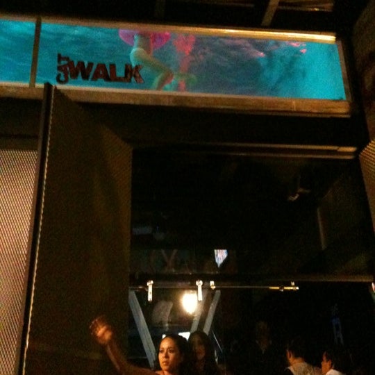 4/15/2012 tarihinde Yasset R.ziyaretçi tarafından Catwalk Condesa'de çekilen fotoğraf
