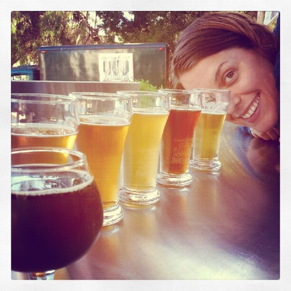 8/31/2012 tarihinde Chris M.ziyaretçi tarafından Central Coast Brewing'de çekilen fotoğraf