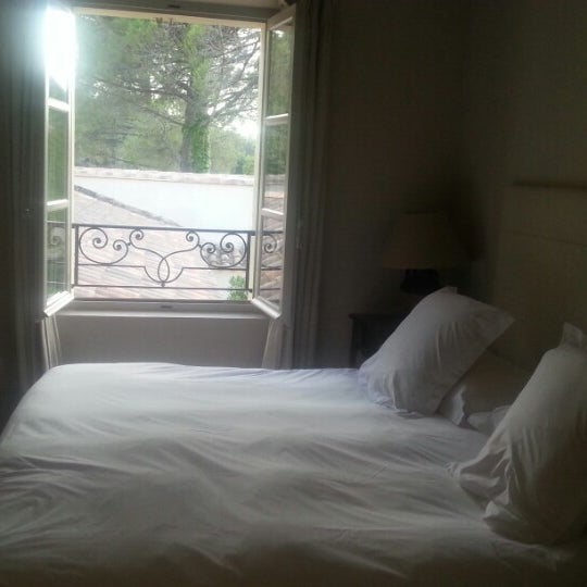 Foto scattata a Benvengudo Hotel Les Baux-de-Provence da Thien-Lan W. il 8/28/2012