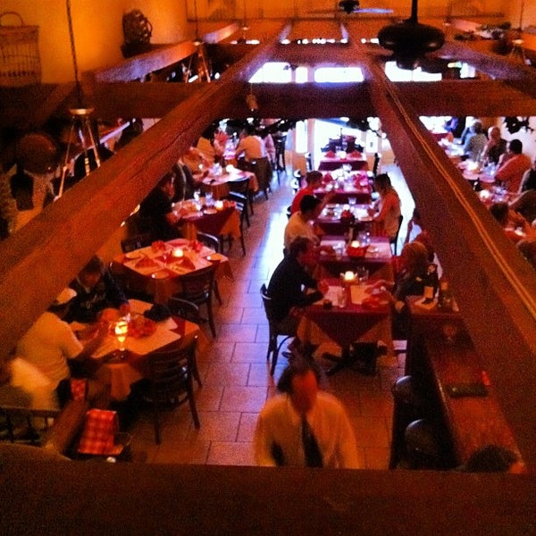 Das Foto wurde bei LoCoco&#39;s Cucina Rustica von Joel S. am 7/9/2012 aufgenommen