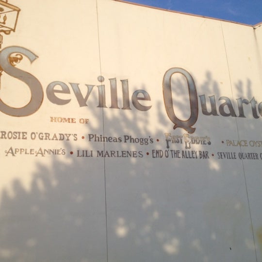 Photo prise au Seville Quarter Oyster Bar par Wil F. le4/11/2012