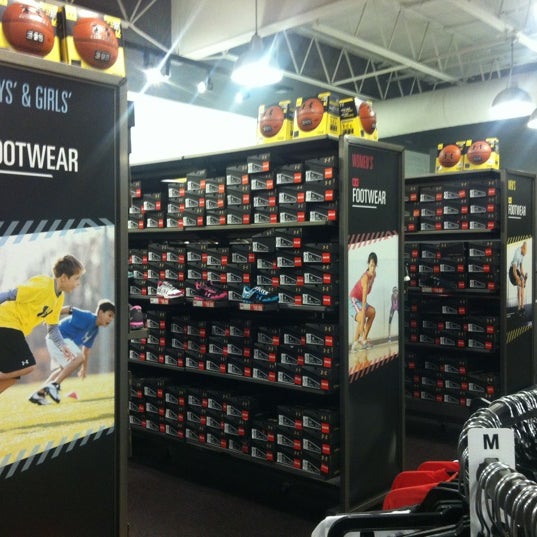 hershey under armour outlet