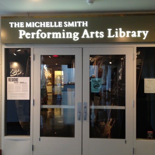 Das Foto wurde bei The Clarice Smith Performing Arts Center von Nicholas H. am 5/10/2012 aufgenommen