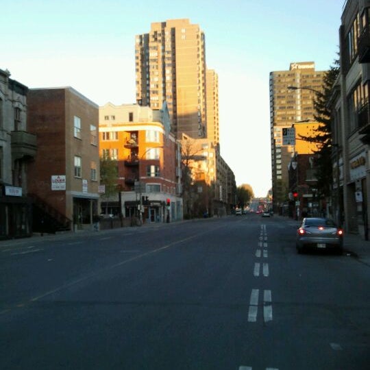 Avenue du Parc / Park Avenue MileEnd Avenue du Parc / Park Avenue