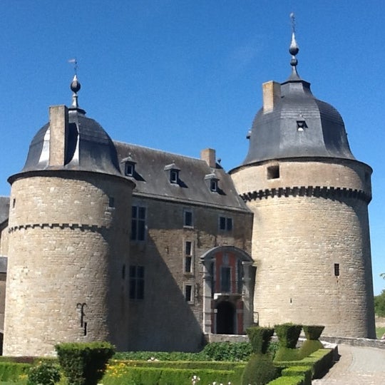 Foto tirada no(a) Château de Lavaux-Sainte-Anne por Michel N. em 8/11/2012