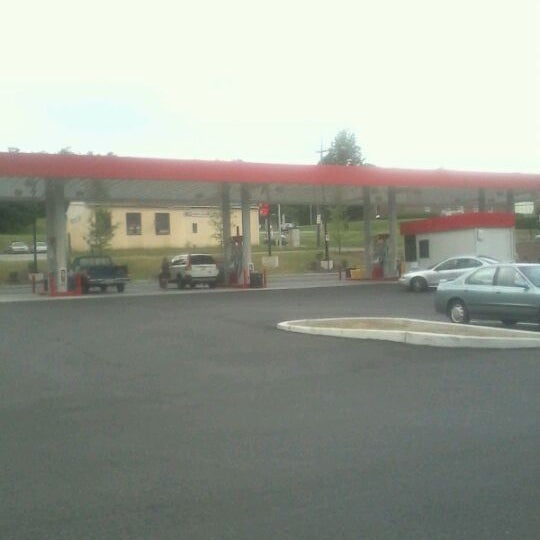 Giant Gas - Gas Station in West Chester
