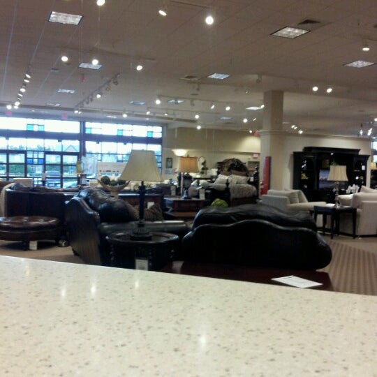 Havertys Furniture 26450 Golden Maple Road