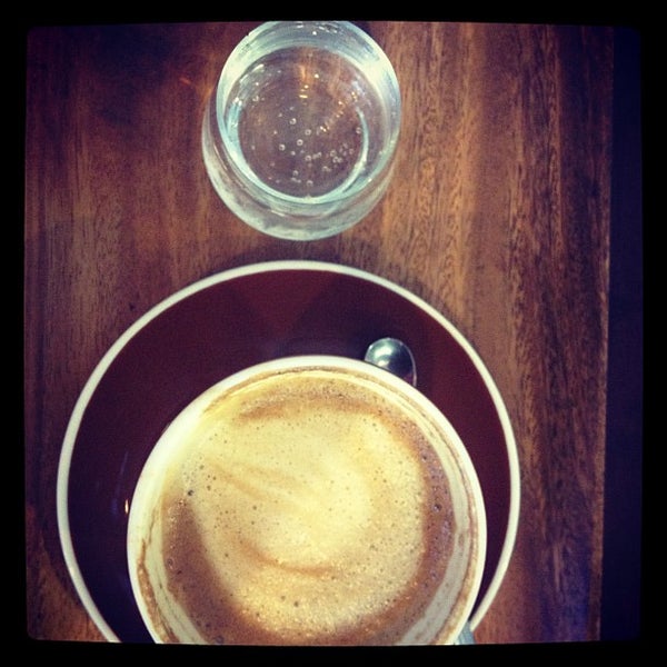 Foto diambil di Evocation Coffee oleh Justin R. pada 8/20/2012