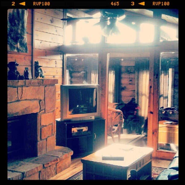 Sky High Rental Cabin By American Patriot Getaways Resort In