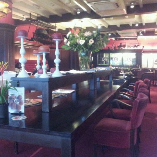 2/29/2012 tarihinde danilo v.ziyaretçi tarafından Restaurant De Roode Leeuw'de çekilen fotoğraf