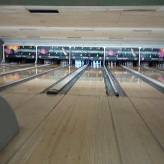 Paradise Lanes Bowling Alley in Yonkers