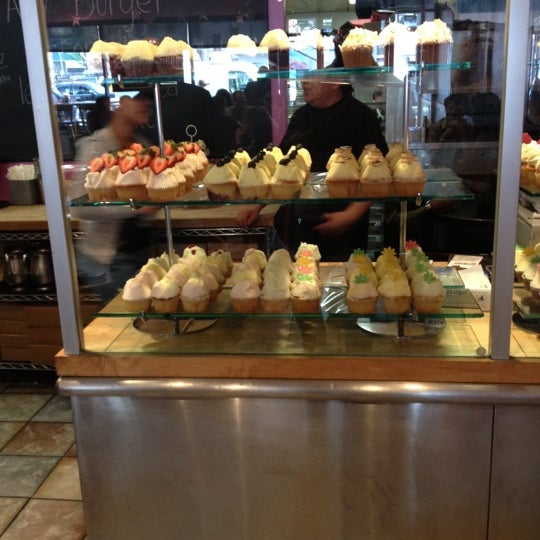 3/8/2012 tarihinde Maximiliano A.ziyaretçi tarafından Burgers &amp; Cupcakes'de çekilen fotoğraf