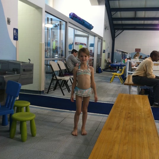 3/31/2012にSheri Q.がCharlotte Aquaticsで撮った写真
