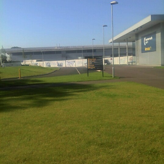 Foto tirada no(a) Bournemouth Airport (BOH) por Lucas R. em 7/23/2012