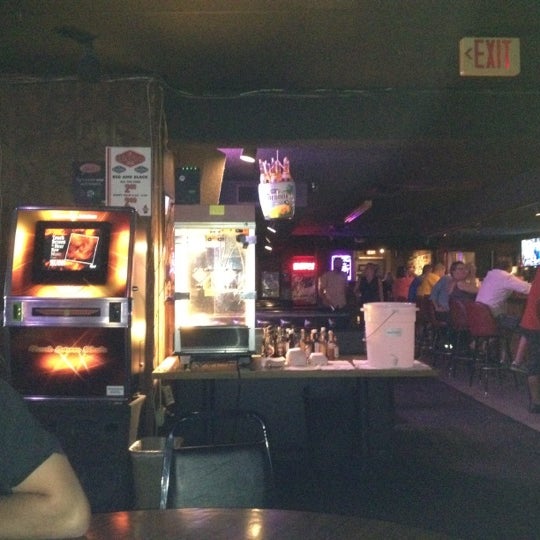 Photo taken at Yur&#39;s Bar &amp; Grill by L’Oréal on 8/4/2012