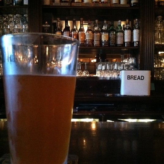 5/2/2012にStephanie C.がKilkennys Irish Pubで撮った写真