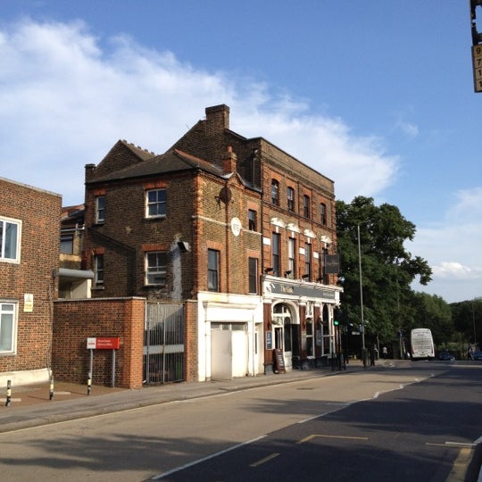 Photos At The Starting Gate Bounds Green London Greater London