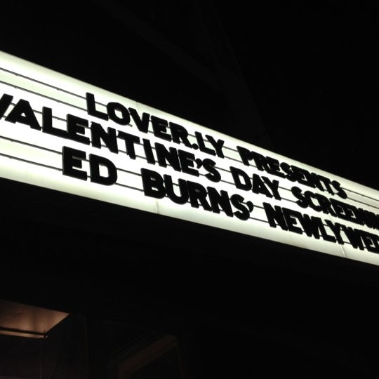 Das Foto wurde bei Tribeca Cinemas von Danielle L. am 2/14/2012 aufgenommen