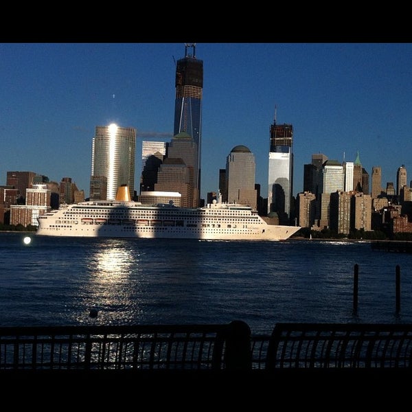 9/10/2012 tarihinde Kerel C.ziyaretçi tarafından Henry&#39;s On The Hudson'de çekilen fotoğraf