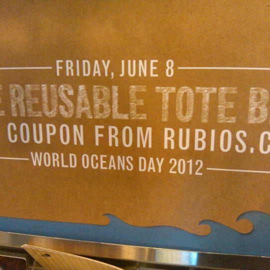 Photo prise au Rubio&#39;s Coastal Grill par Charity le6/9/2012
