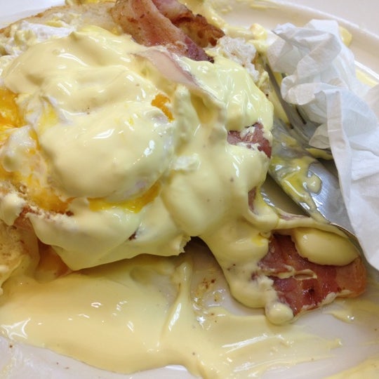 Hollywood Bakery Mega Centre North Harbor 4 tips from 51 visitors