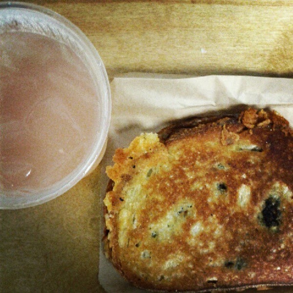 Photo taken at Morris Grilled Cheese Truck by AC on 5/23/2012